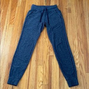 Lululemon Ready to Rulu Pant 29” — charcoal